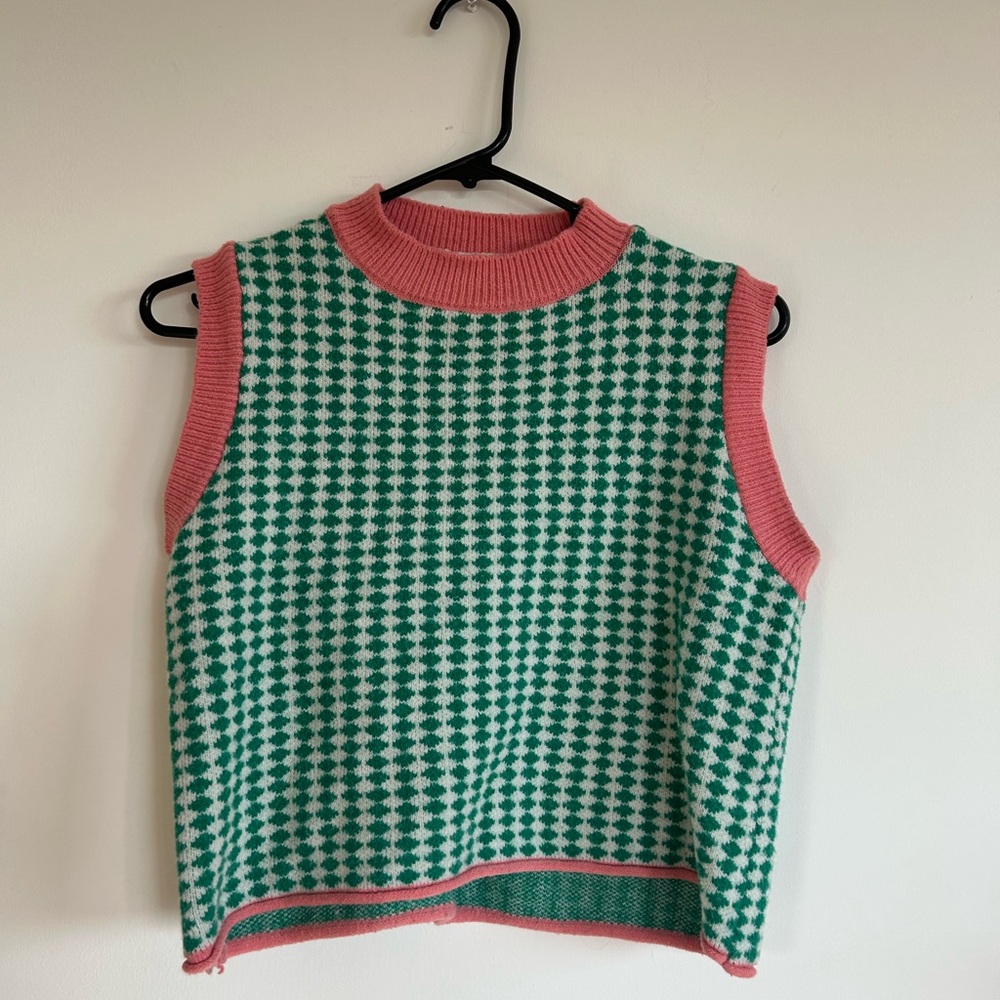 Green & Pink Houndstooth Knit Crop Top